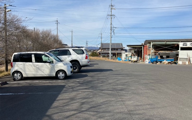 市部駅駐車場