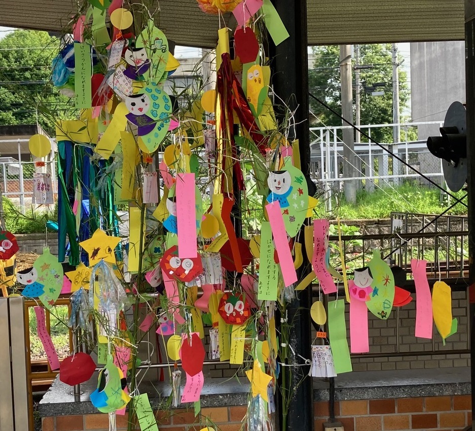 今年も上野市駅に「七夕飾り」【7/31終了】